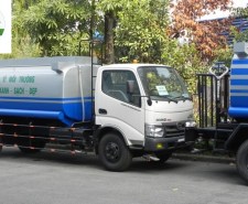 XE PHUN NƯỚC RỬA ĐƯỜNG, TƯỚI CÂY 3.5 KHỐI HINO