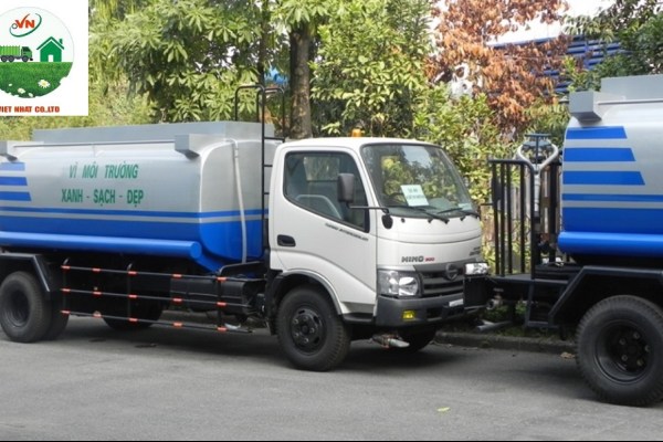 XE PHUN NƯỚC RỬA ĐƯỜNG, TƯỚI CÂY 3.5 KHỐI HINO